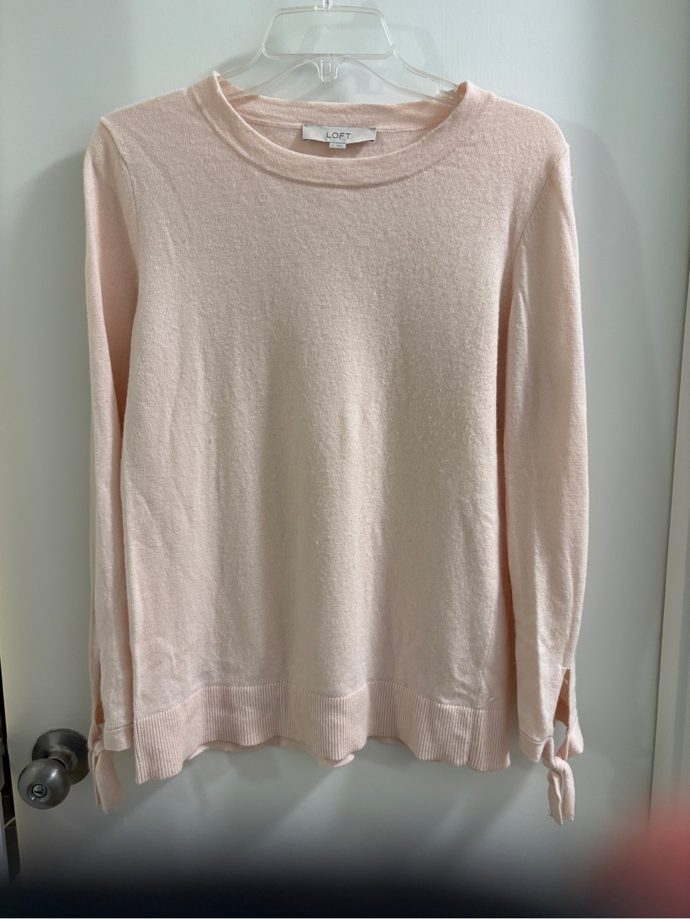 LOFT Women's Light Pink Crewneck Sweater | Medium